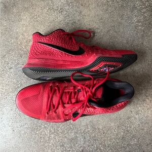 Nike | men’s 11, Azurie Elizabeth basketball shoes red in excellent preowned